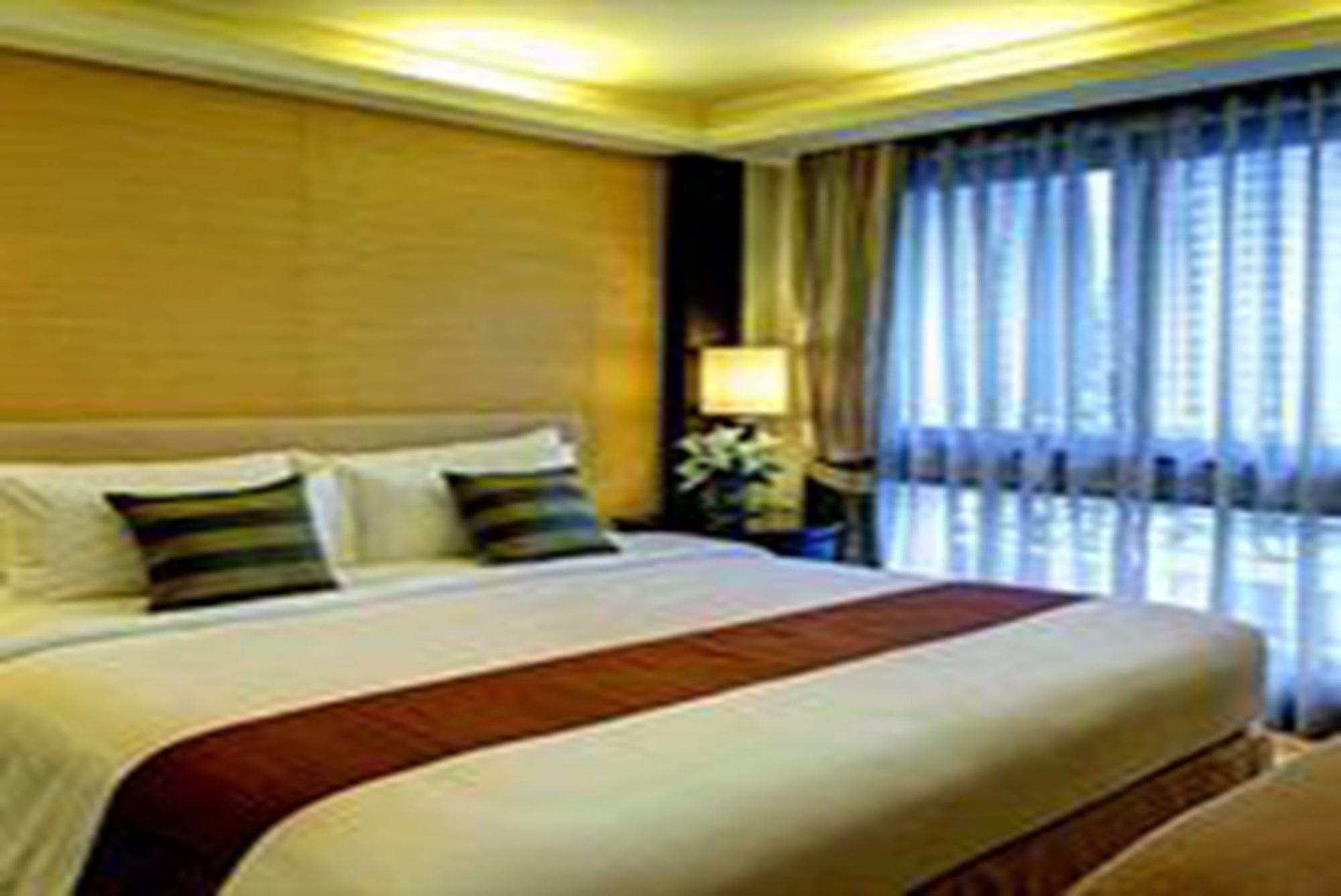 Radisson Hotel Chateau De Bangkok Dış mekan fotoğraf