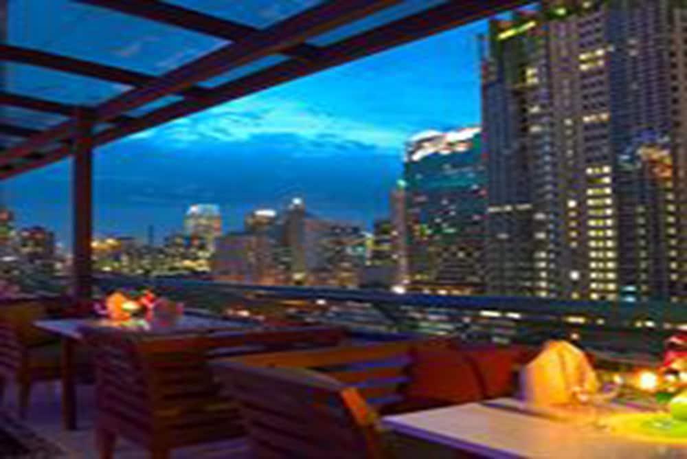 Radisson Hotel Chateau De Bangkok Dış mekan fotoğraf